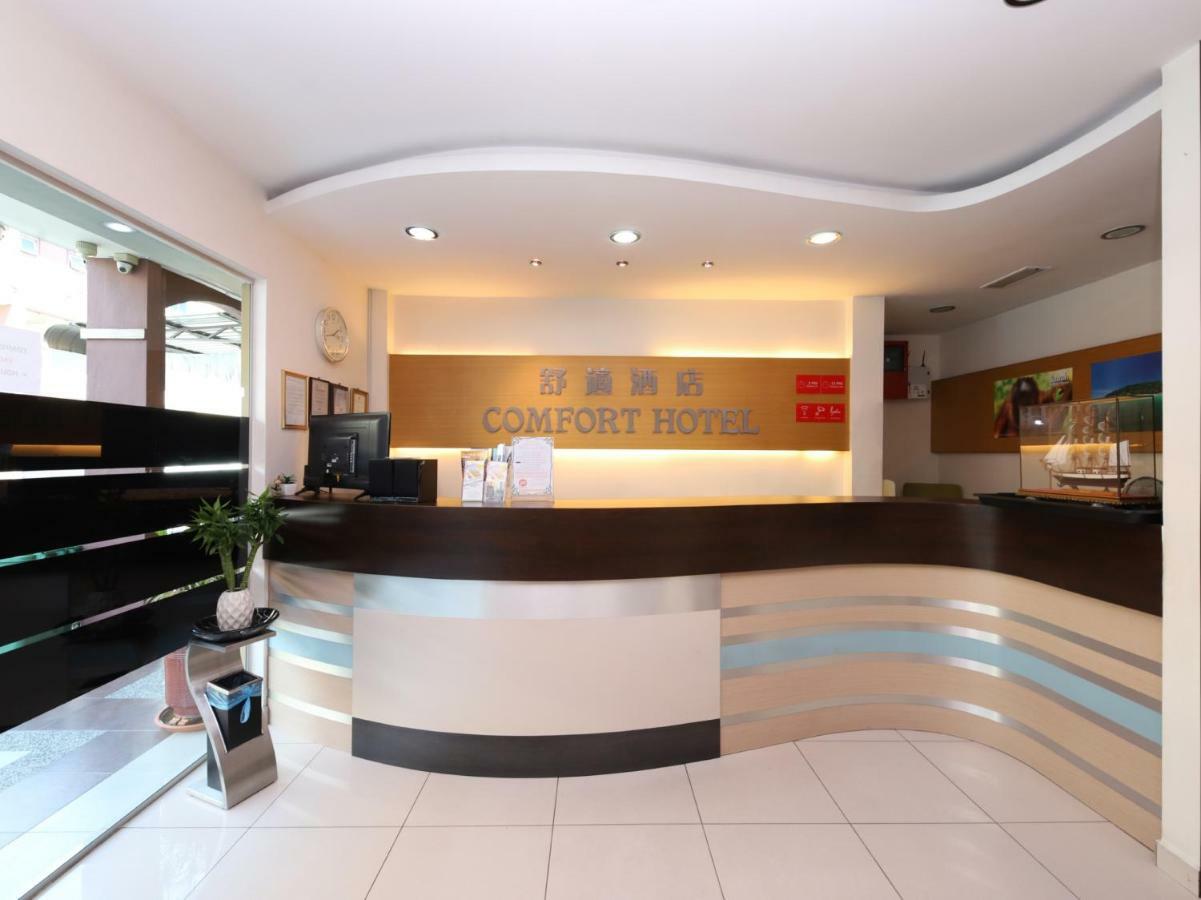 Oyo 750 Comfort Hotel Кота-Кинабалу Экстерьер фото